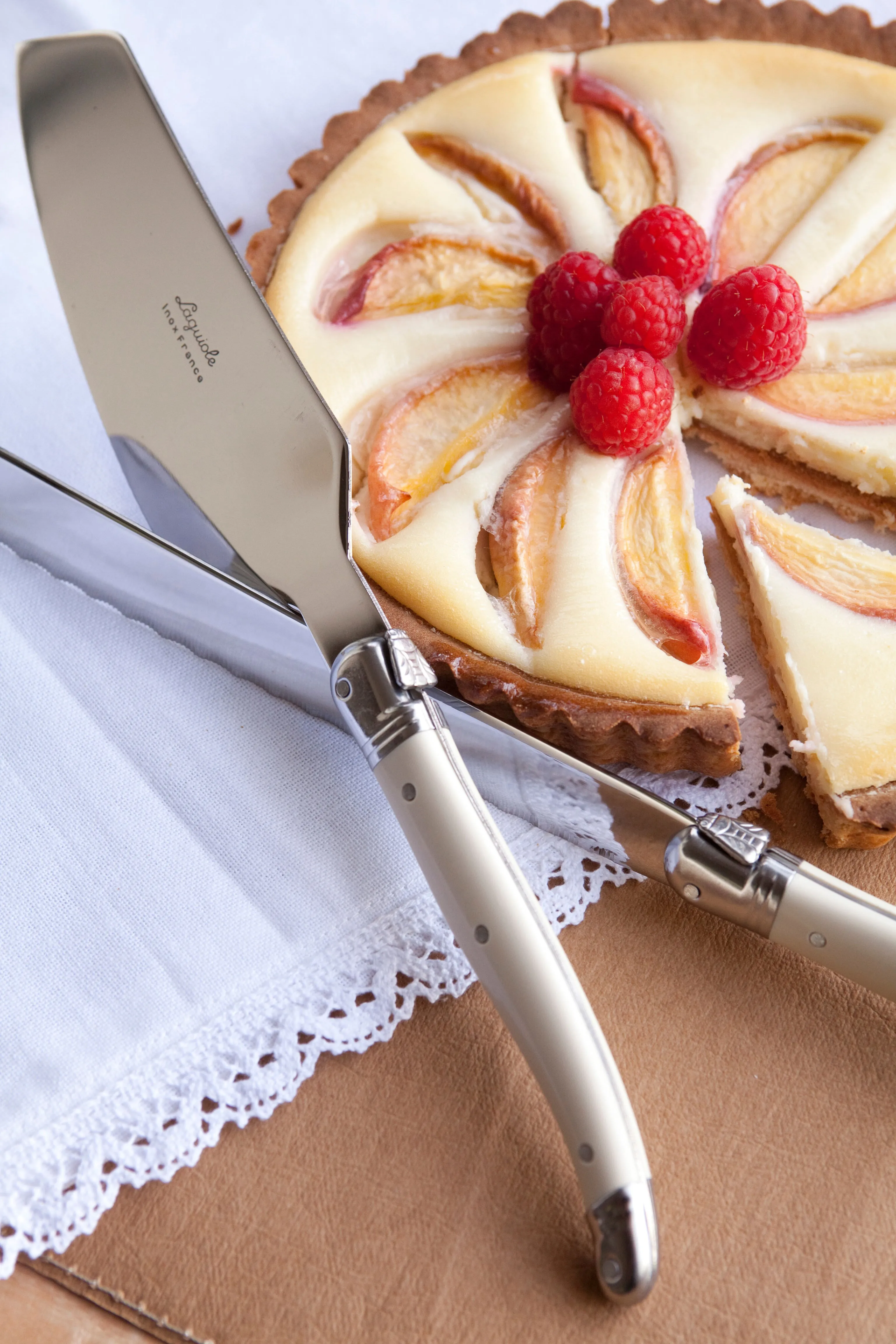 Cake Set Ivory Cake Slicer and Bread Knife