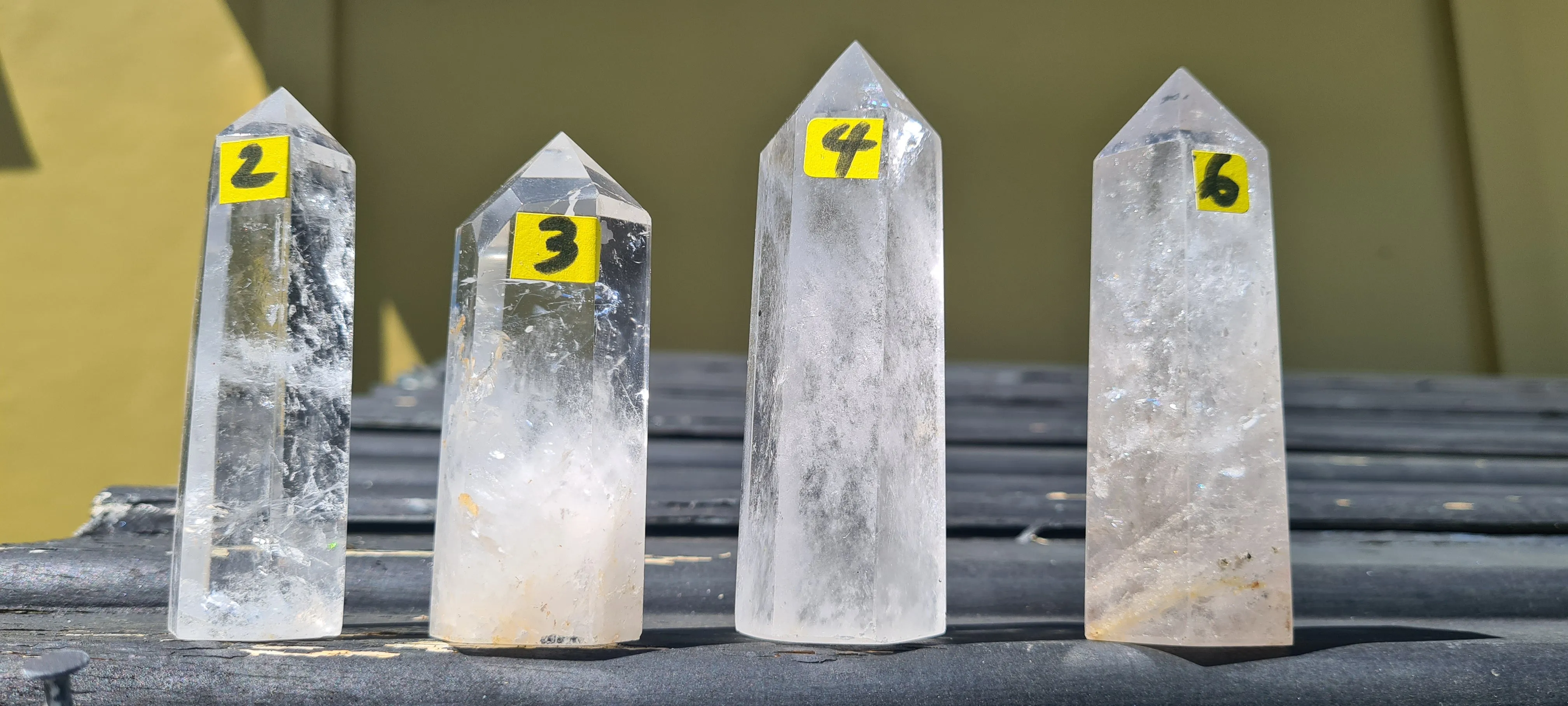 CLEAR QUARTZ  CRYSTAL POINT