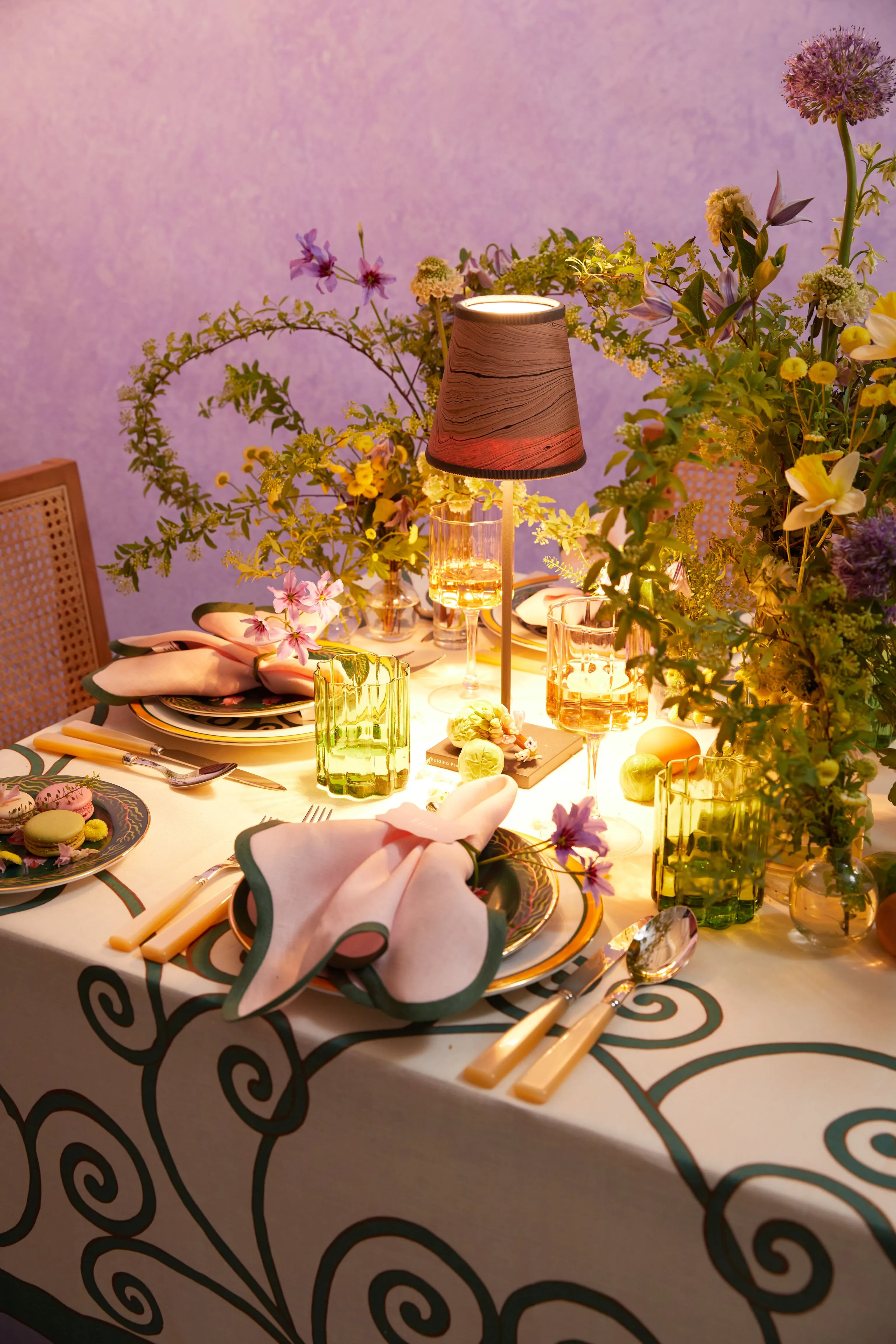 Cortile Lilac Large Tablecloth