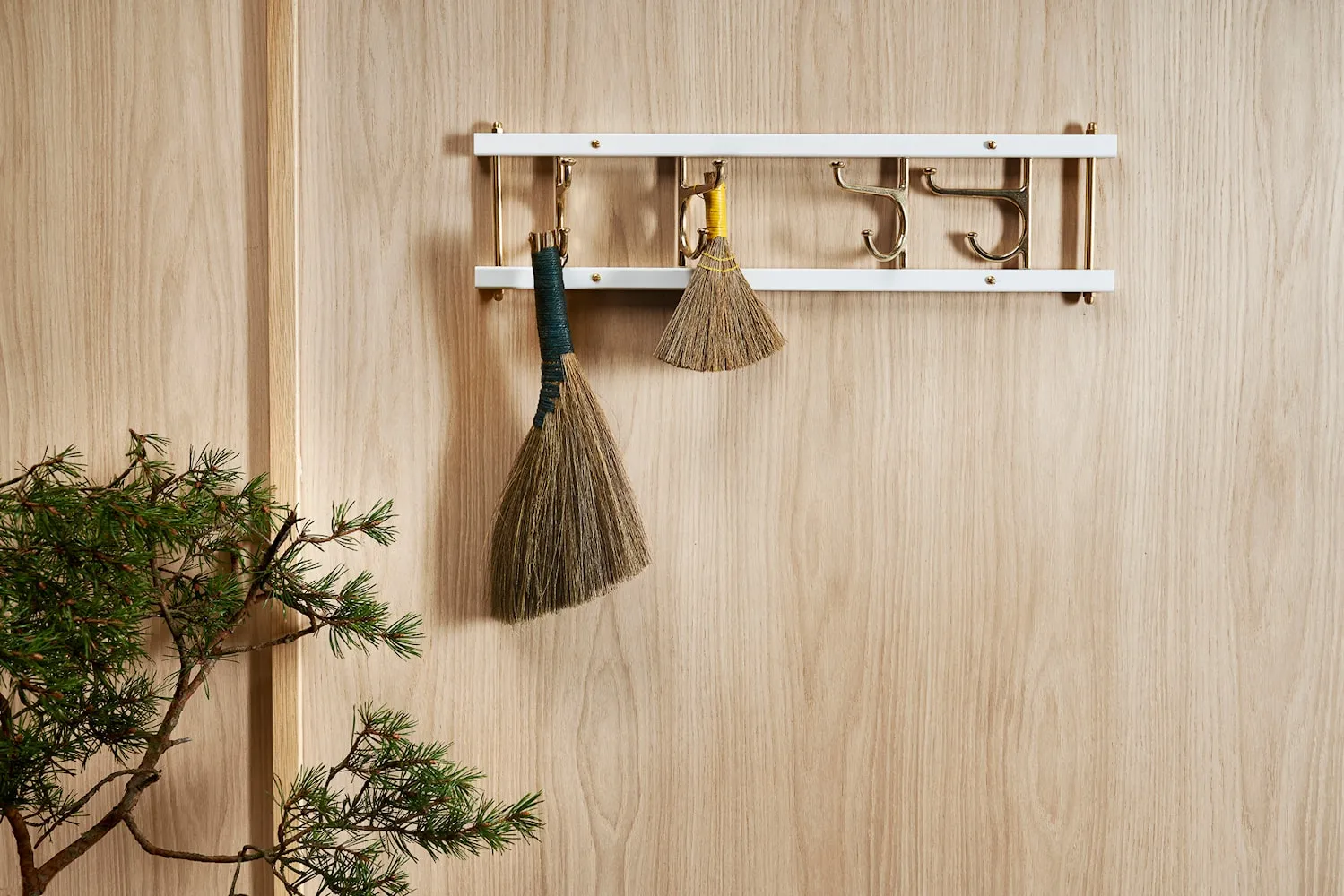 Essem Design Maxi 4 Decorative Hook Strip, White/Brass