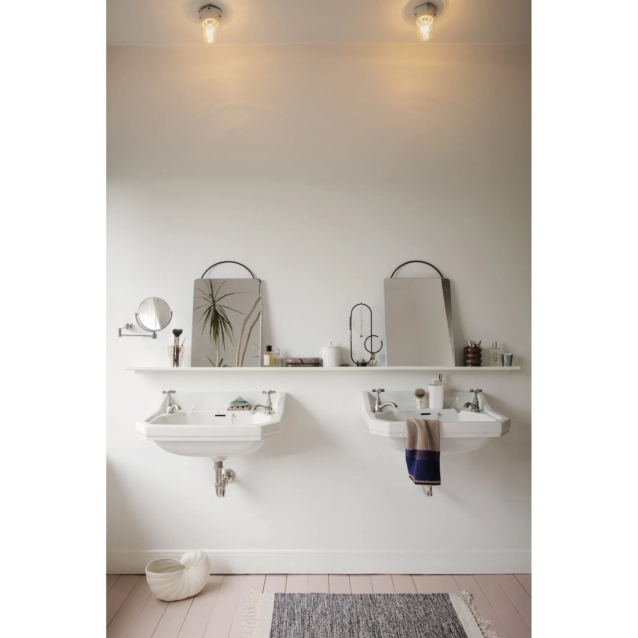 Ferm Living Poise Mirror Oval, Black
