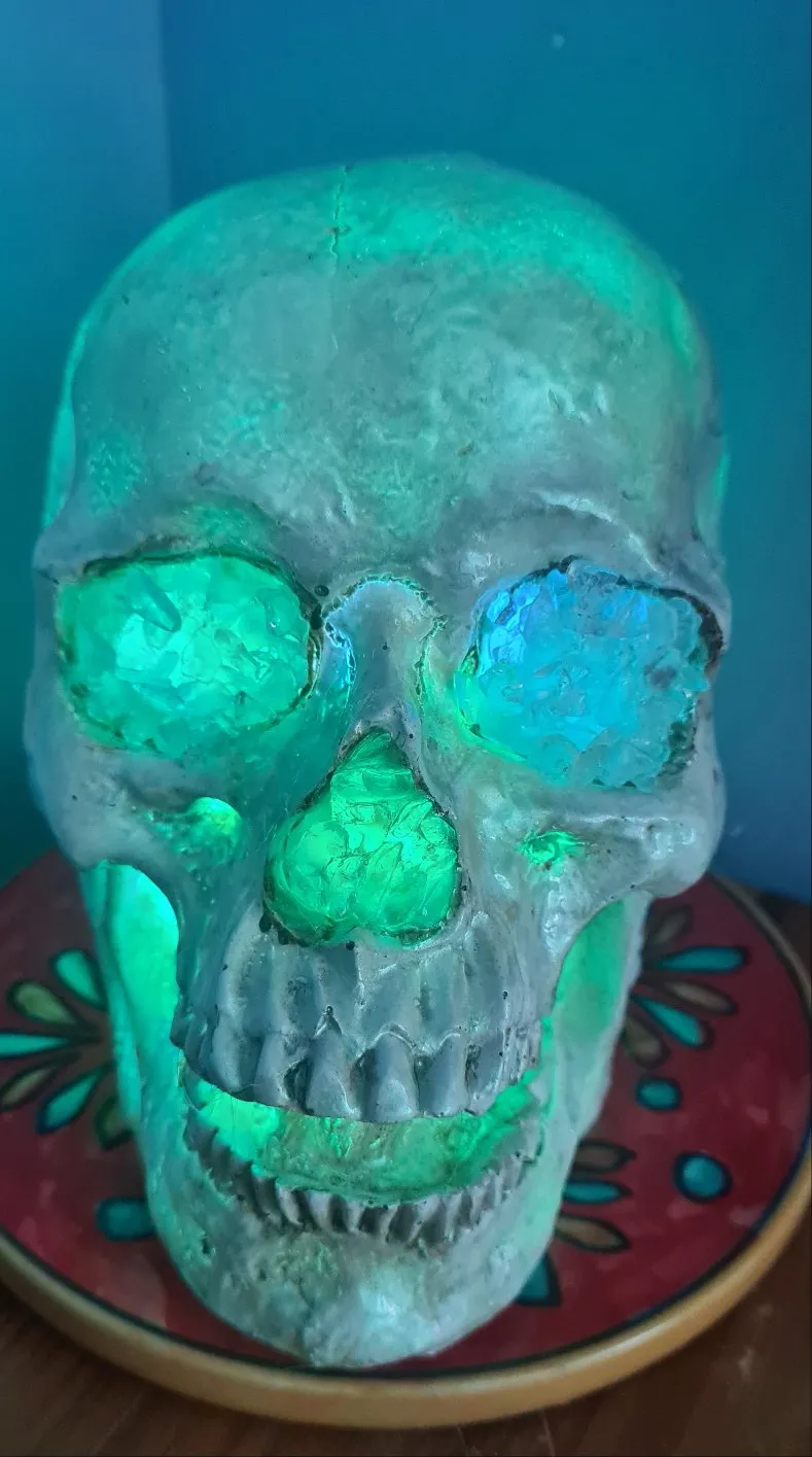 FLOURITE COLOUR CHANGING SKULL LAMP -made by me