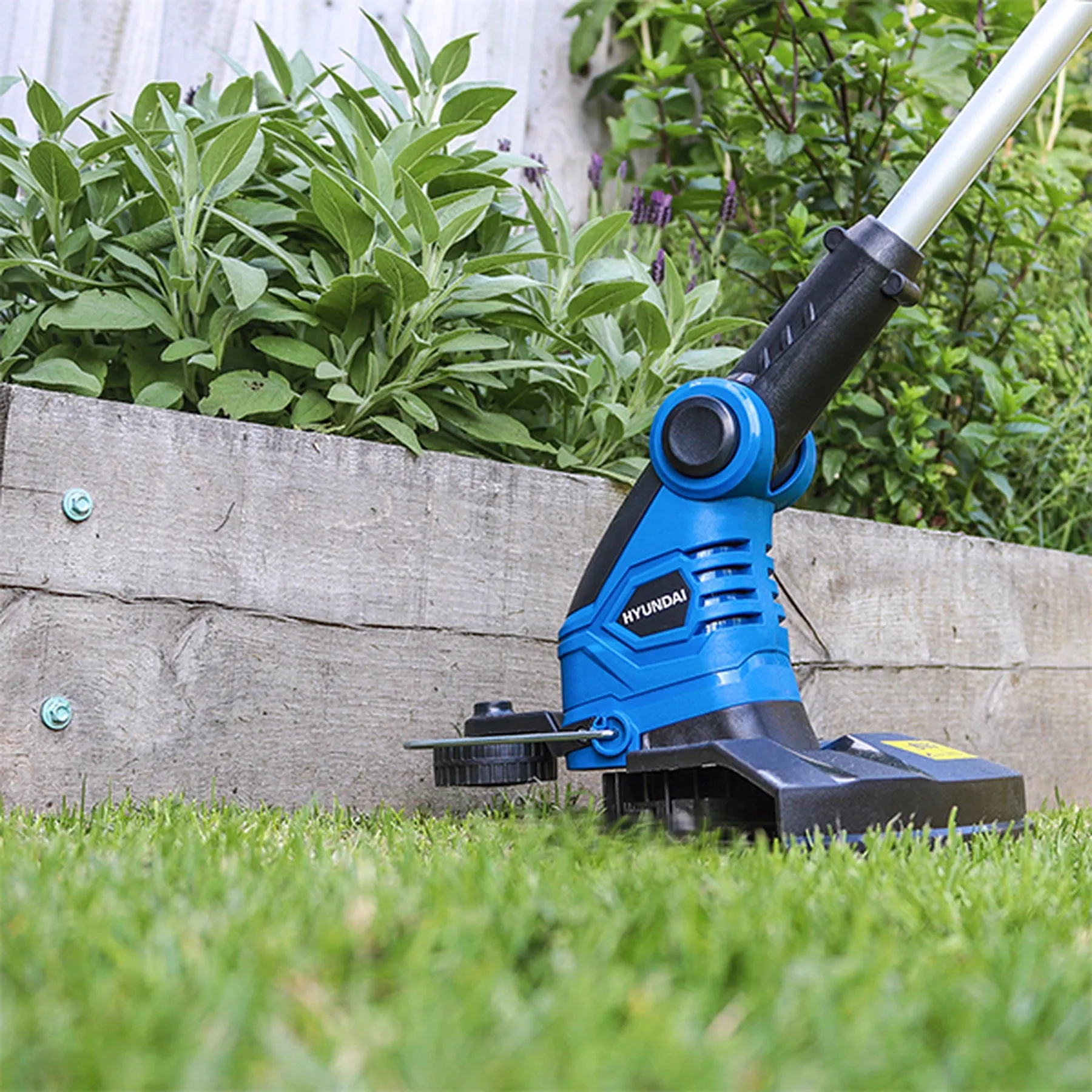 Hyundai HYTR600E Electric Strimmer 600W 30cm