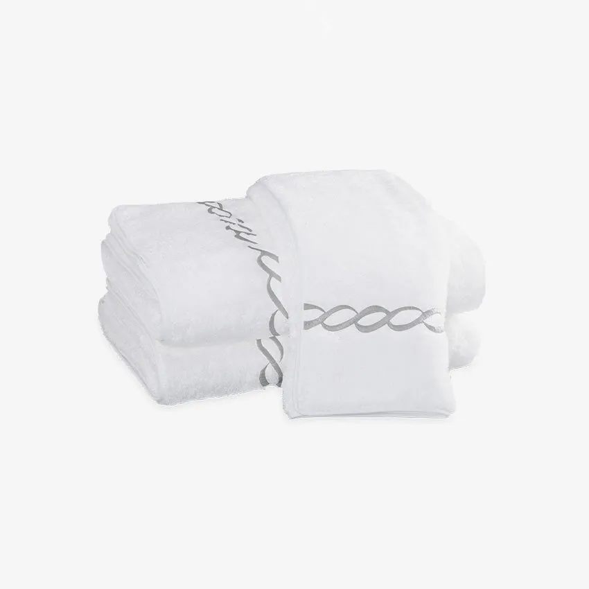 Matouk | Classic Chain Hand Towel