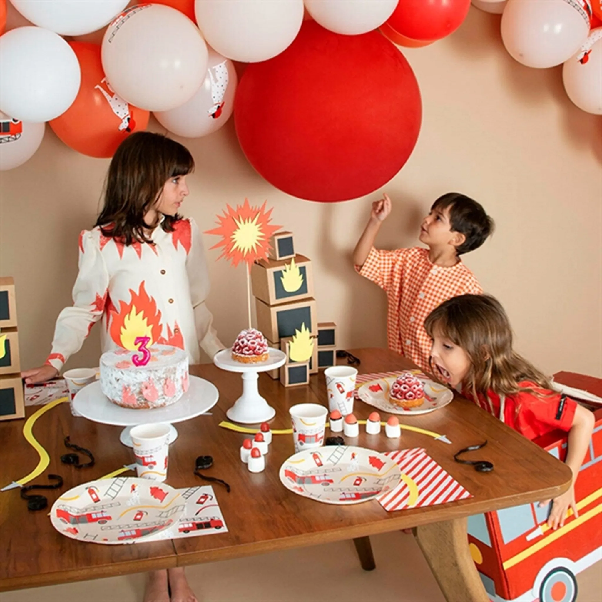 My Little Day Firefighter Plates 8 pcs