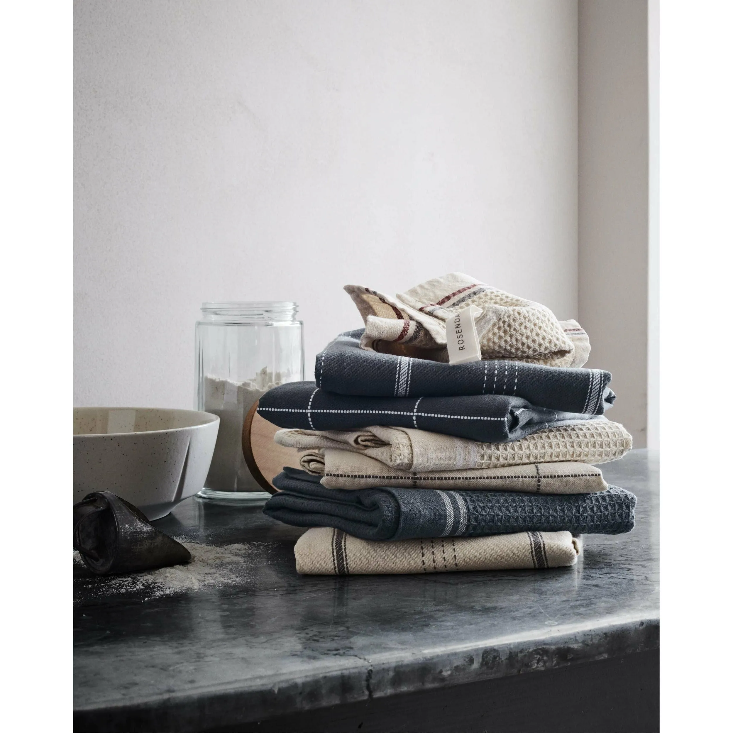 Rosendahl Beta Tea Towel, Dark Grey