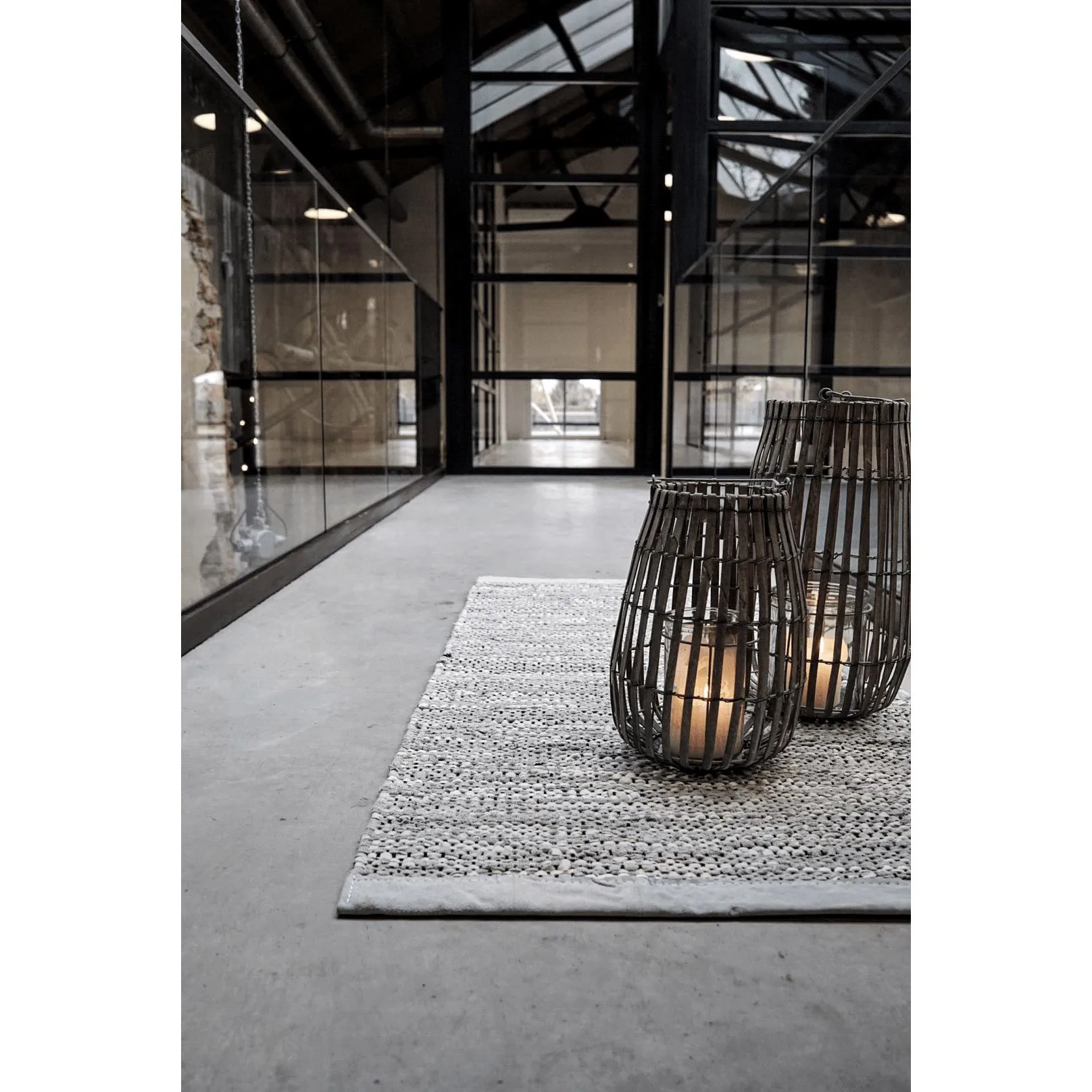 Rug Solid Leather Rug Light Grey, 250 X 350 Cm