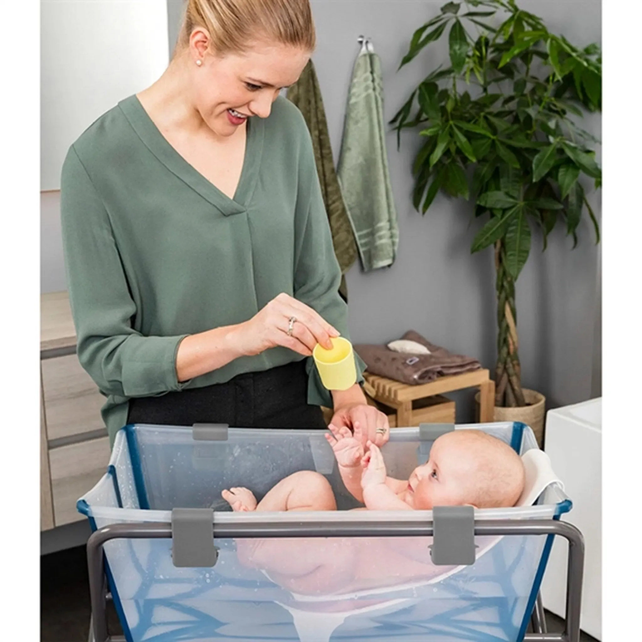 Stokke® Flexi Bath® Transparent Blue
